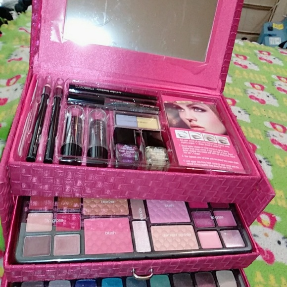 Make Up Case - Picture 3 of 4